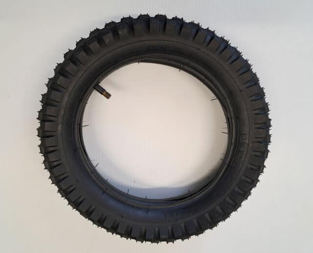 Knobby tyre with inner tube to suit TT250 and TT350R